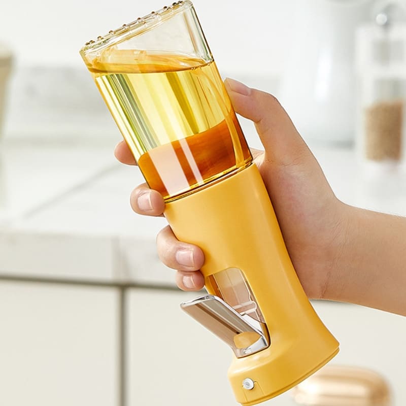 Borrifador de Azeite Dispenser Porta Azeite e Vinagre Castiliani, prático e elegante para temperar alimentos.

